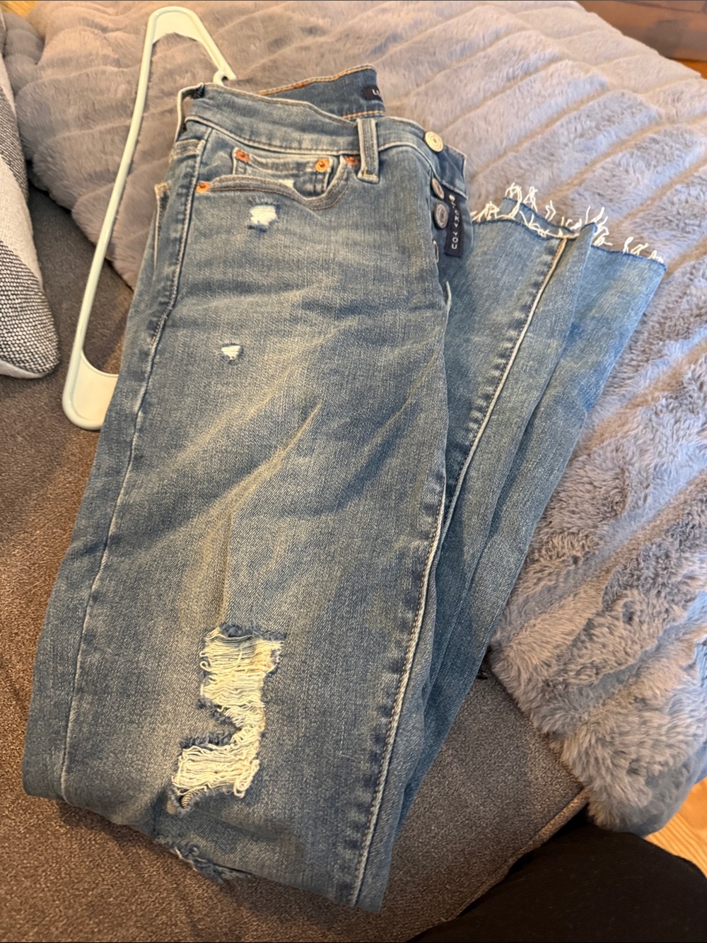 Lucky Brand Women's Light Blue Distressed Skinny Jeans